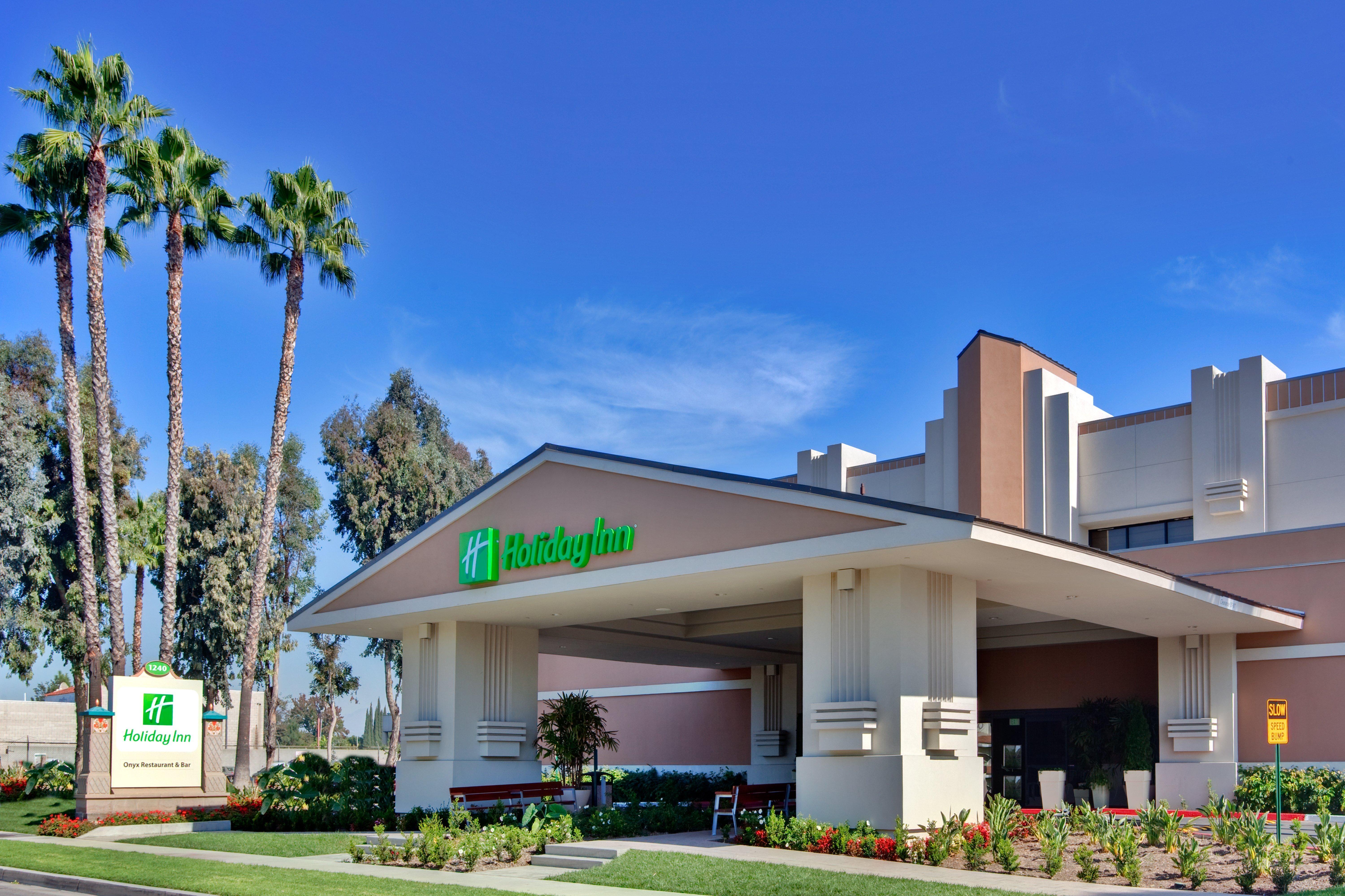 Holiday Inn Hotel & Suites Anaheim By Ihg Eksteriør billede