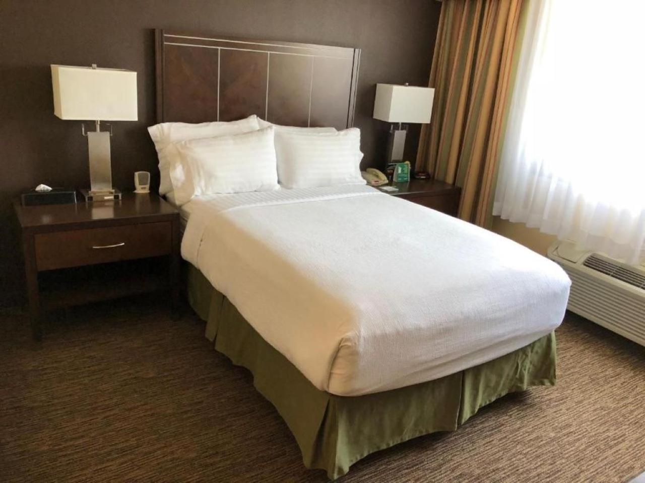 Holiday Inn Hotel & Suites Anaheim By Ihg Eksteriør billede
