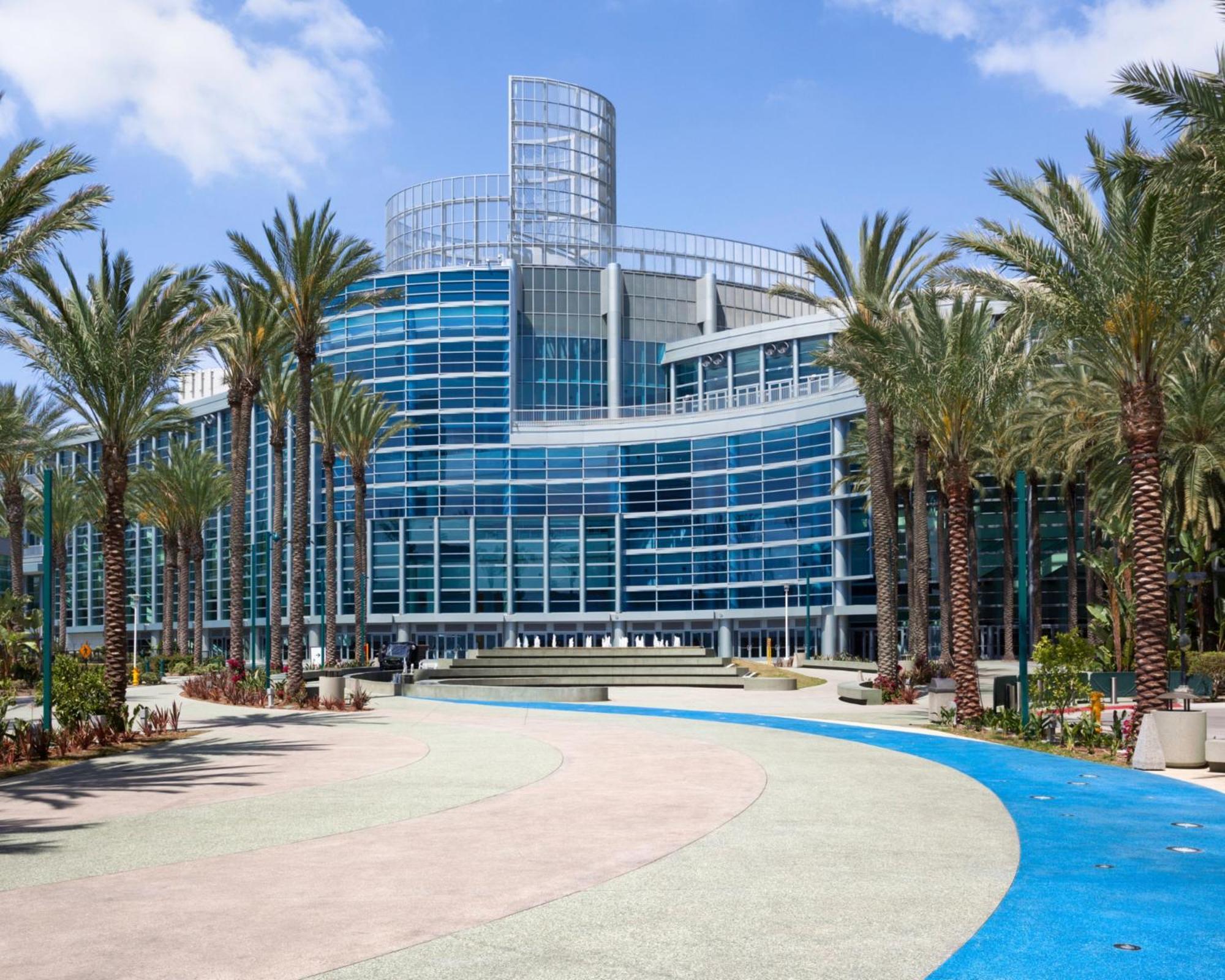 Holiday Inn Hotel & Suites Anaheim By Ihg Eksteriør billede