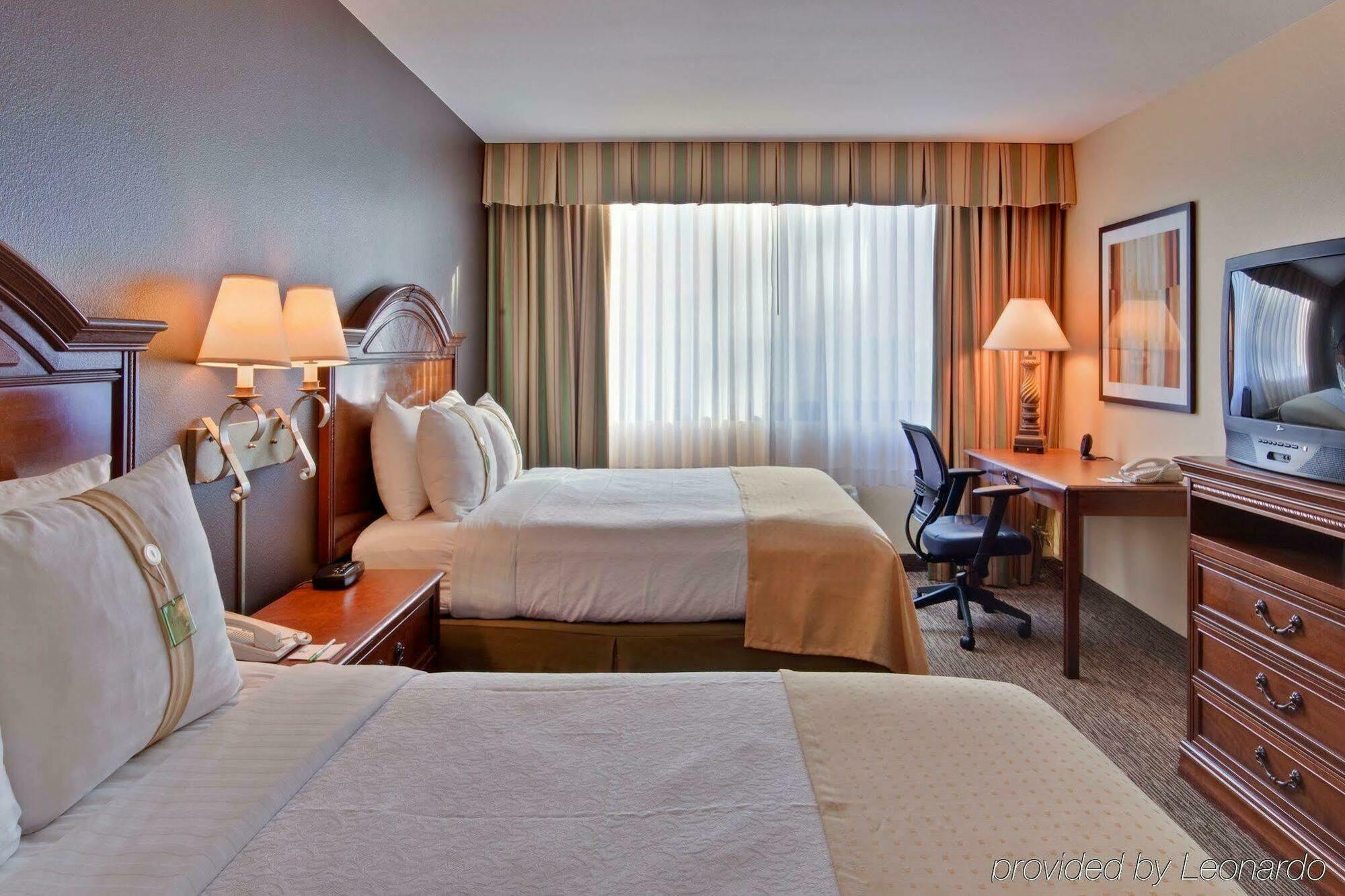 Holiday Inn Hotel & Suites Anaheim By Ihg Eksteriør billede